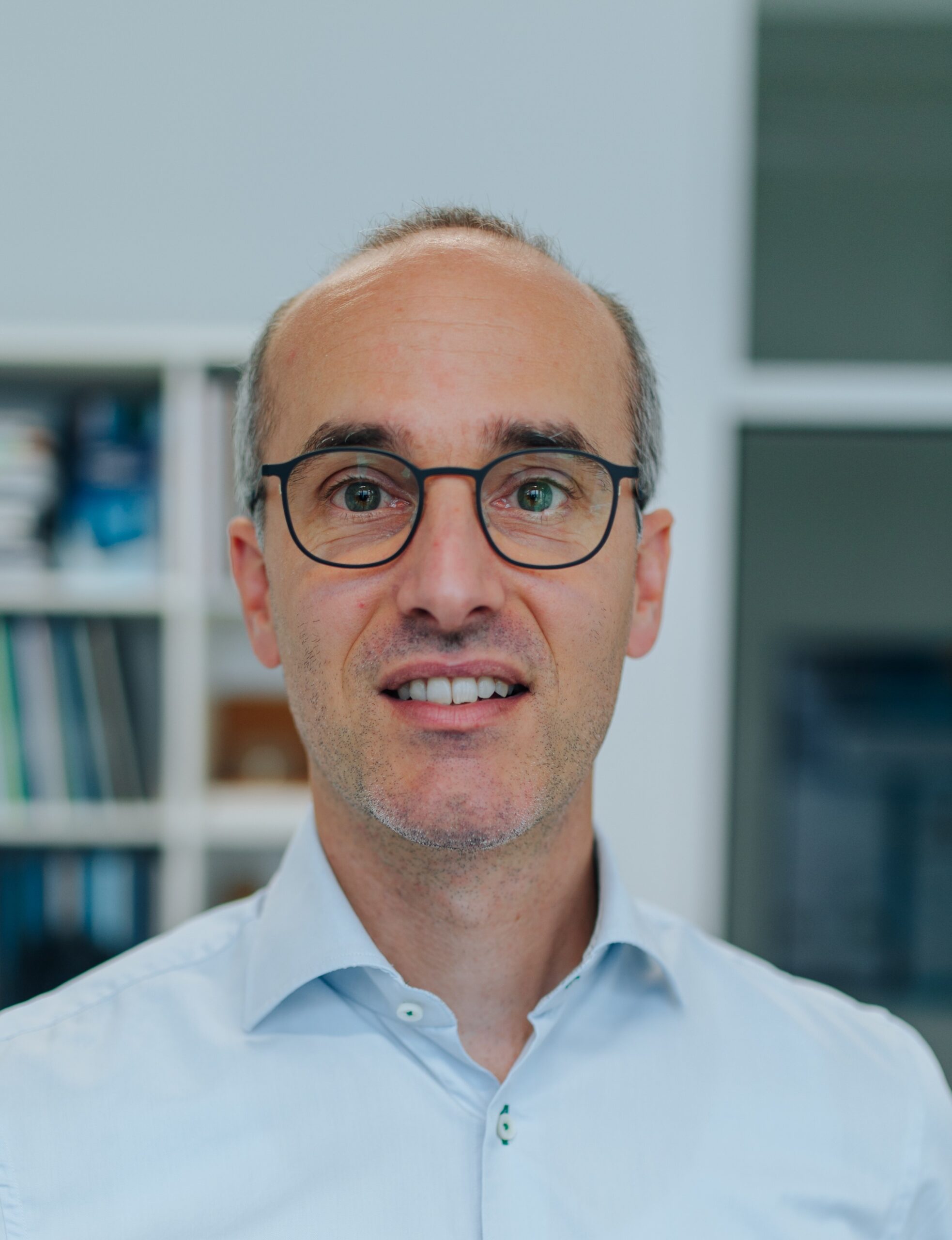 Prof. Julien Bachmann